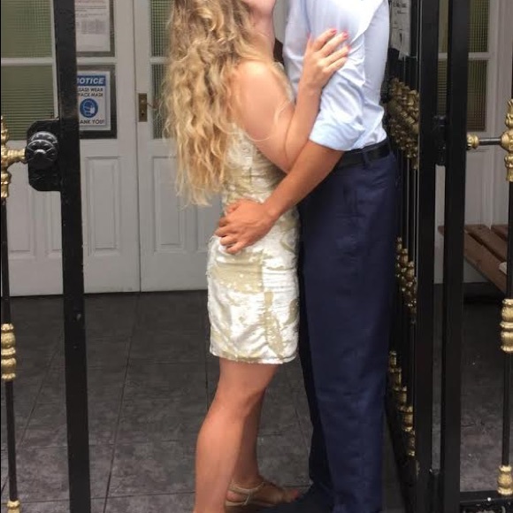 ✨HOST PICK✨ Rouje Apolline Velvet Mesh Dress - Picture 8 of 9